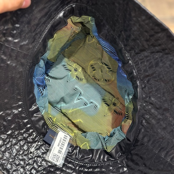 Louis Vuitton Bucket hat - Picture 3 of 3